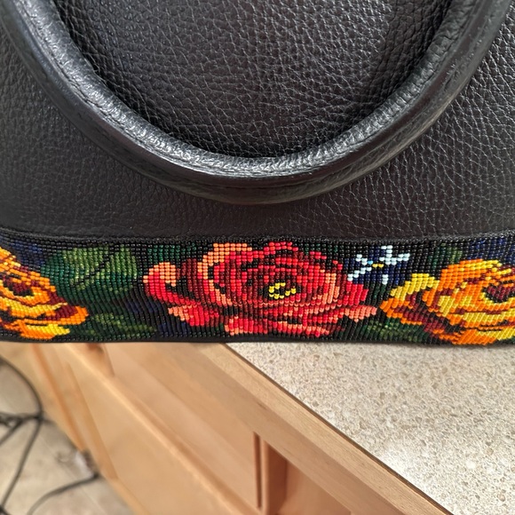 Custom leather purse with beading - Picture 1 of 9